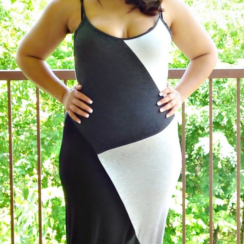 Color-block Maxi Dress - Picture 2 of 5